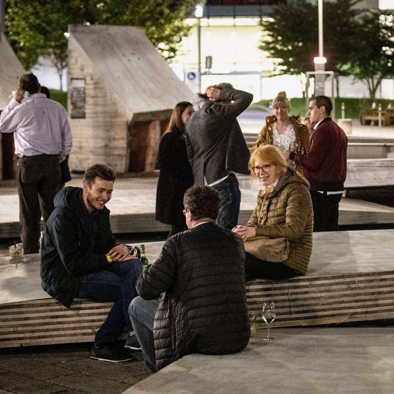 Austausch nach dem SportTalk am Festivalzentrum beim Festival „Unter Beobachtung“ der KulturRegion Stuttgart 2020