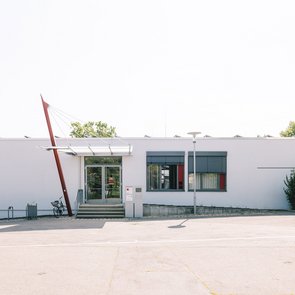 Blick auf das Gebäude der Jugendmusikschule