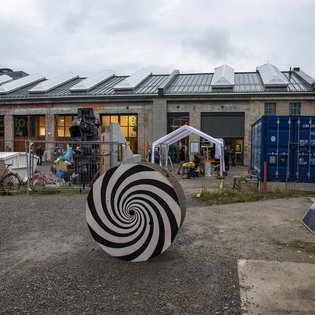 Abschlussfest des Festivals "Unter Beobachtung" im Stuttgarter Kunstverein Wagenhalle