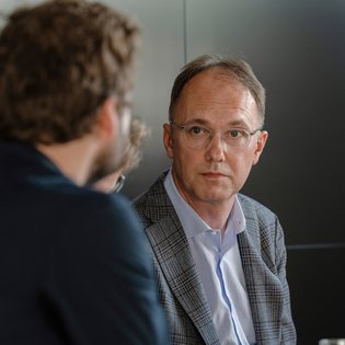 Dr. Tobias J. Knoblich im Gespräch