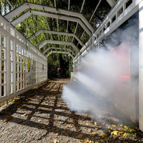 Kunstprojekt "CHASING RED" von Moritz Frischkorn mit einer Ausstellung von Studierenden der FKN beim Festival ÜBER:MORGEN der KulturRegion Stuttgart