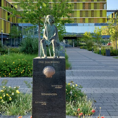 Blick auf die Skulptur