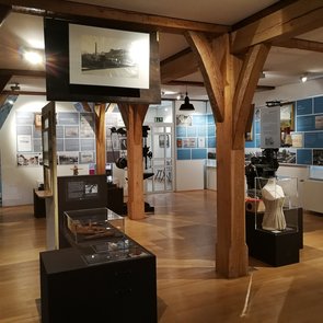 Blick i die Ausstellung zur Industriegeschichte