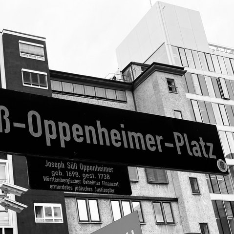 Straßenschild Joseph-Süß-Oppenheimer-Platz