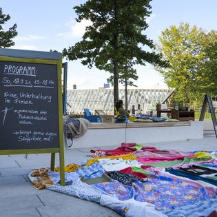 „Eine Unterhaltung im Freien“ in Remseck am Neckar im Rahmen des Projekts SPIEL:RAUM der KulturRegion Stuttgart 2021-2022