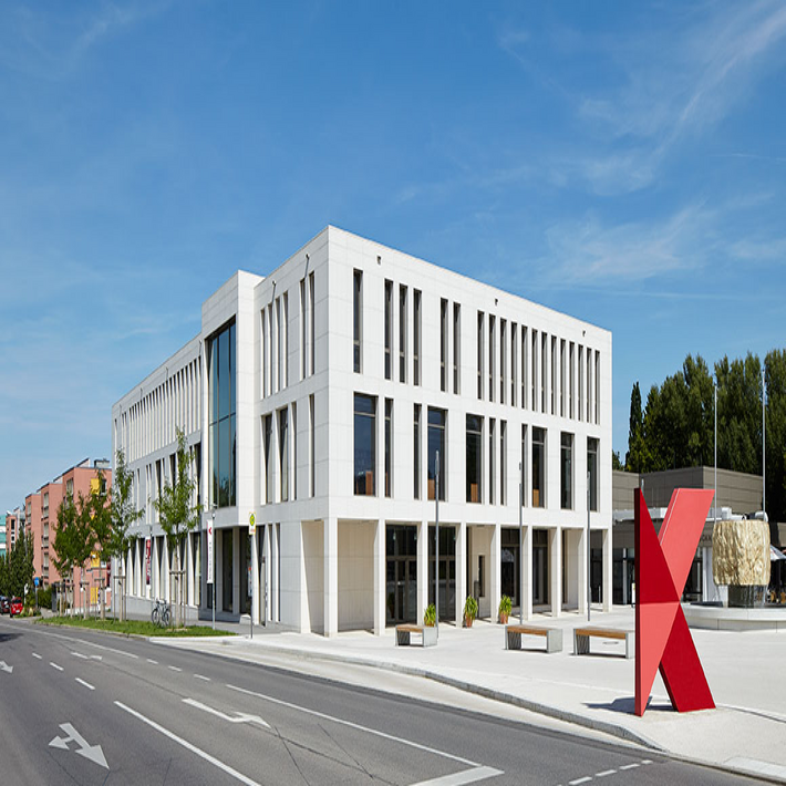 Aussenansicht Kultur- und Kongresszentrum Das K