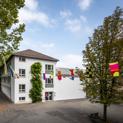 Kunstprojekt "The flag project" von Jacob Dahlgren beim Festival „Unter Beobachtung“ der KulturRegion Stuttgart 2020