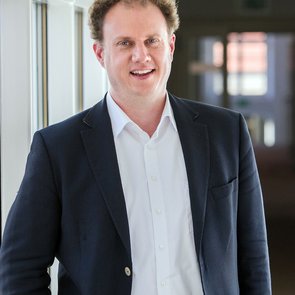 Portrait von erstem Vorsitzenden Dr. Matthias Knecht, Oberbürgermeister in Ludwigsburg