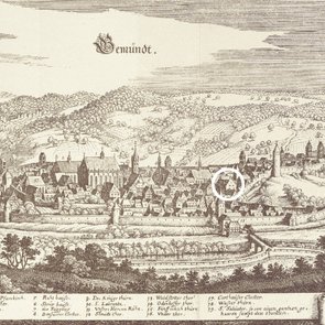 Kupferstich von Schwäbisch Gmünd aus dem 17. Jahrhundert mit kreisförmiger Markierung des Standortes der ehemaligen Synagoge.