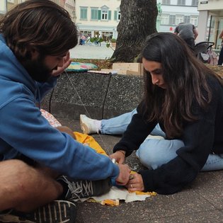 „Eine Unterhaltung im Freien“ in Esslingen am Neckar im Rahmen des Projekts SPIEL:RAUM der KulturRegion Stuttgart 2021-2022