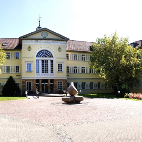 Blick vom Hof aus auf das Kurhaus