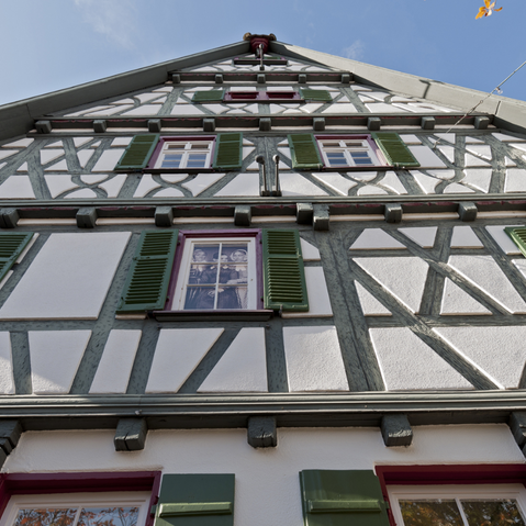 Blick auf Fachwerkfassade