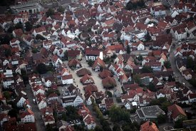 Vogelperspektive auf den Stadtkern von Metzingen