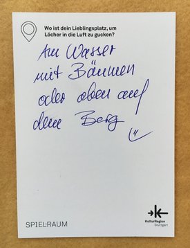 Postkarte mit Ideen von Besucher:innen des Bauwagens im Rahmen des Projekts SPIEL:RAUM der KulturRegion Stuttgart 2021-2022