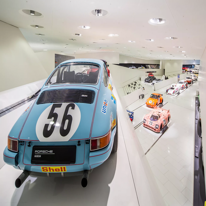 Dauerausstellung im Porsche Museum Stuttgart.