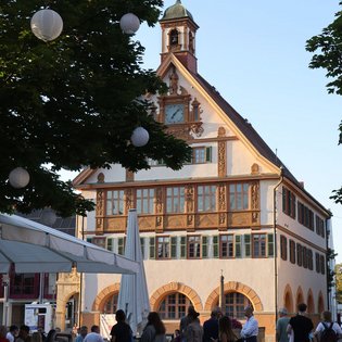 Blick auf das Rathaus in Metzingen
