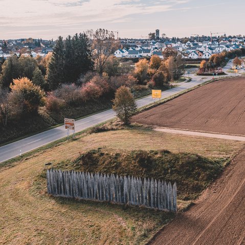 Blick von oben auf die Limespalisaden