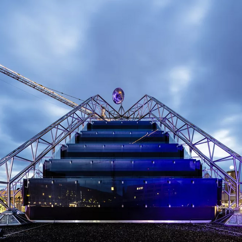 Aussenansicht Planetarium bei Nacht