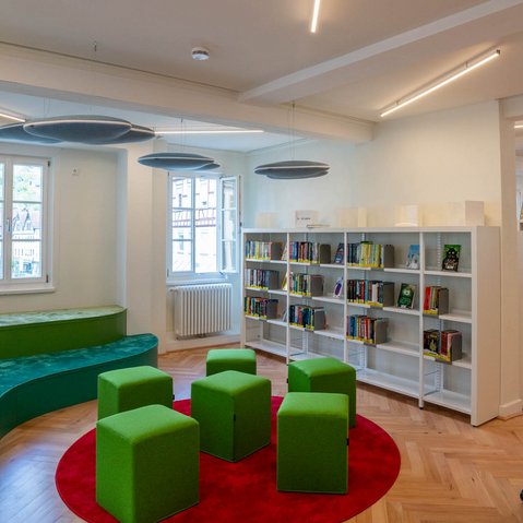 Blick in die Kinderleseecke der Bücherei