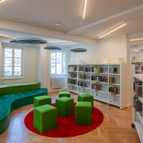 Blick in die Kinderleseecke der Bücherei