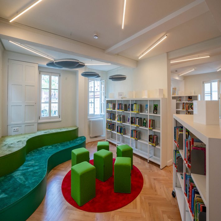 Blick in die Kinderleseecke der Bücherei