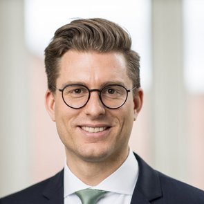 Portrait von Vorstandsmitglied Dirk Oestringer, Bürgermeister in Gerlingen