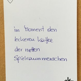 Postkarte mit Ideen von Besucher:innen des Bauwagens im Rahmen des Projekts SPIEL:RAUM der KulturRegion Stuttgart 2021-2022