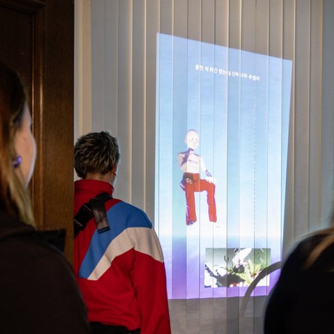 Kunstprojekt "Tribunal der Arbeit" von Ülkü Süngün beim Festival ÜBER:MORGEN der KulturRegion Stuttgart