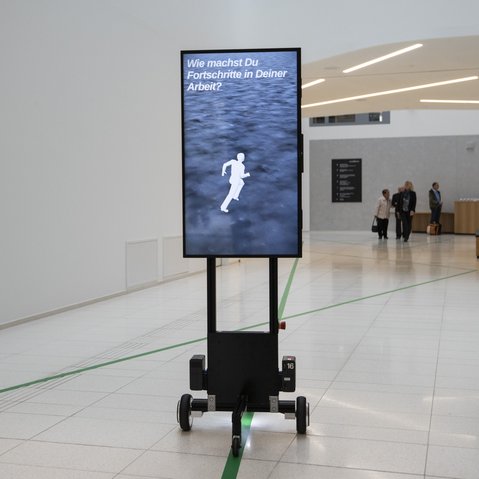 Kunstprojekt "Line Follower" von Sebastian Schmieg beim Festival "Drehmoment" der KulturRegion Stuttgart 2018