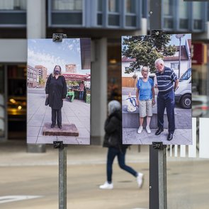 Kunstprojekt "Einrichten, ein Spiel. From private place to public sphere" von Iris Andraschek und Hubert Lobnig beim Festival „Unter Beobachtung“ der KulturRegion Stuttgart 2020