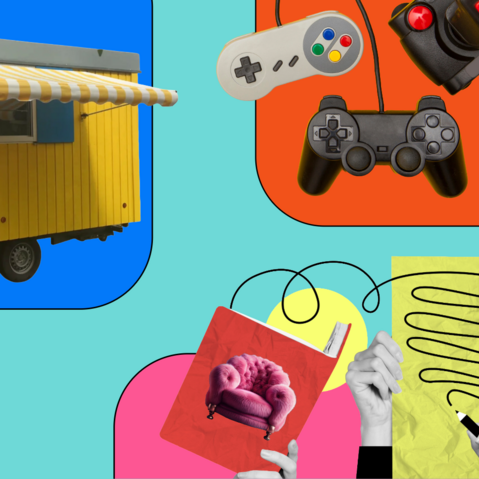 Gelber Bauwagen mit Markise auf blauem Hintergrund, daneben Spielecontroller, Hände mit Buch und Stift auf bunten Flächen.