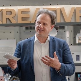 OB Dr. Matthias Knecht eröffnet die Podiumsdiskussion