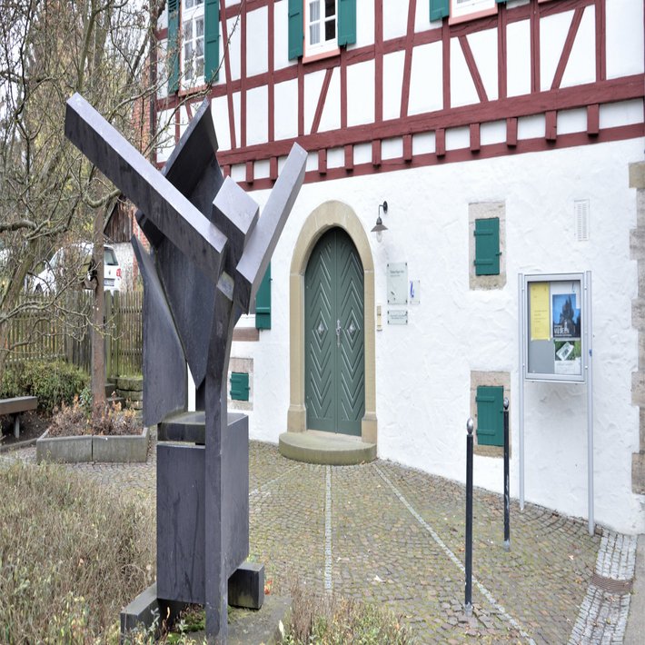 Blick auf das Christian Wagner Haus und den Eingang
