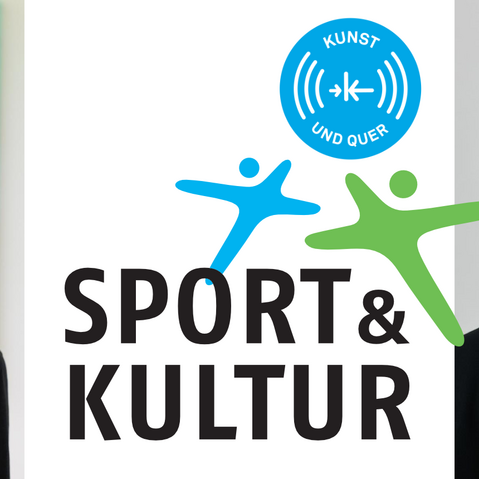 Zwei Personen im Porträt: links eine blonde Frau vor farbigem Hintergrund, rechts ein Mann mit Brille vor hellem Hintergrund. Oben bunte Figuren und ein Podcast-Symbol.