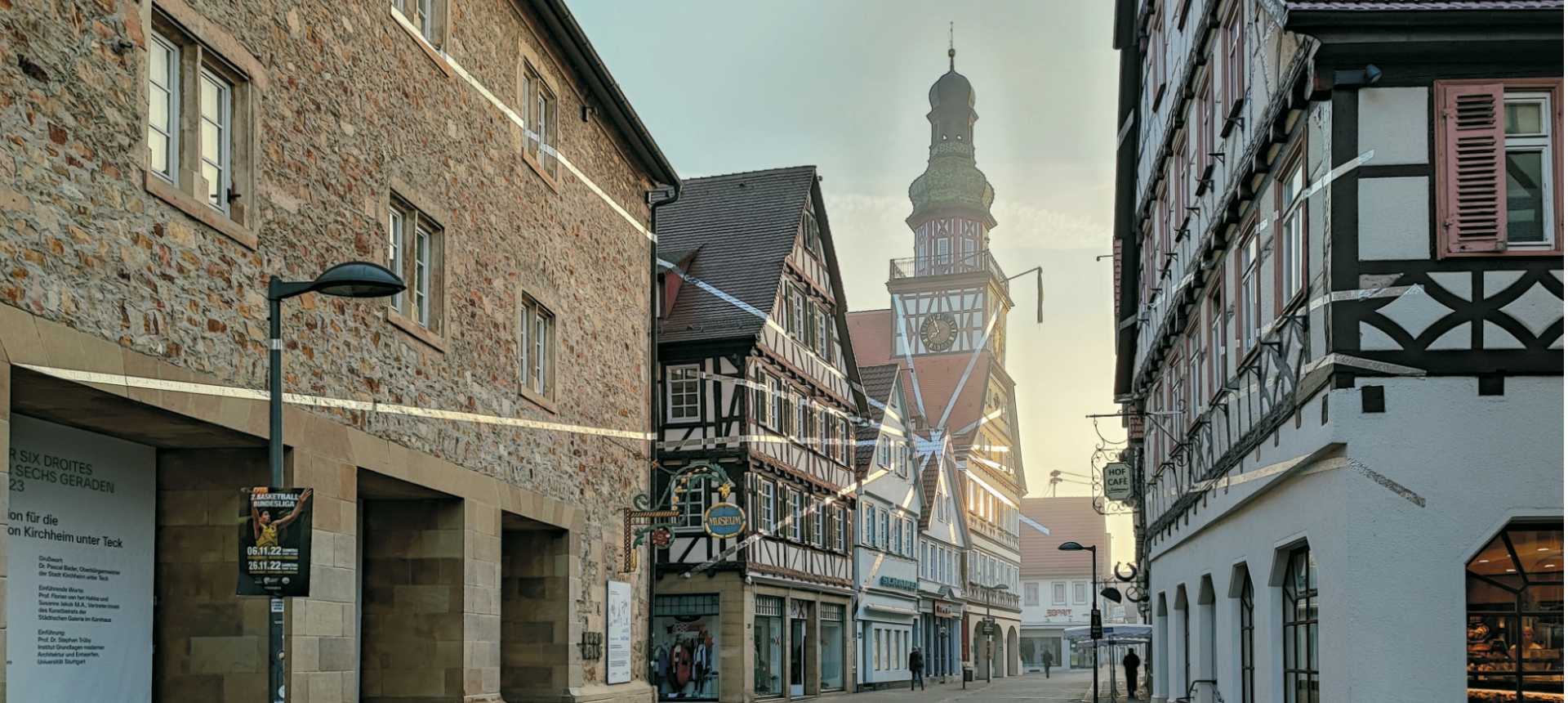 Ansicht der Kulisse von Kirchheim mit einem Projekt von Felice Varini