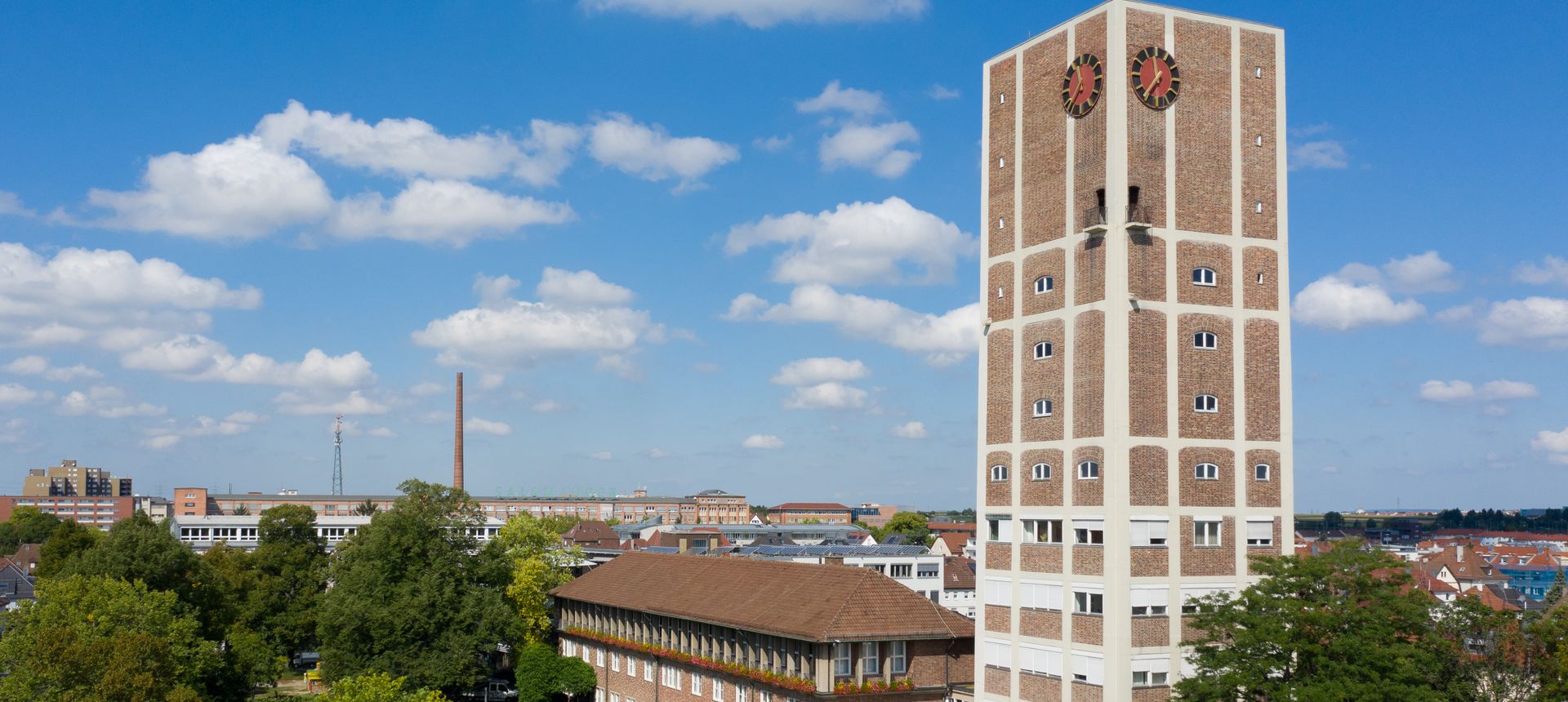 Blick auf Rathausturm - Aussenansicht