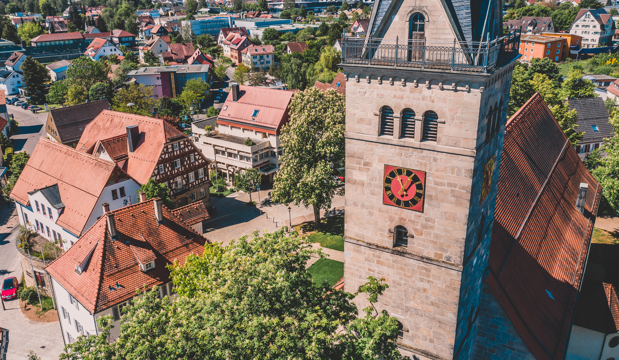 Blick auf den Kirchturm