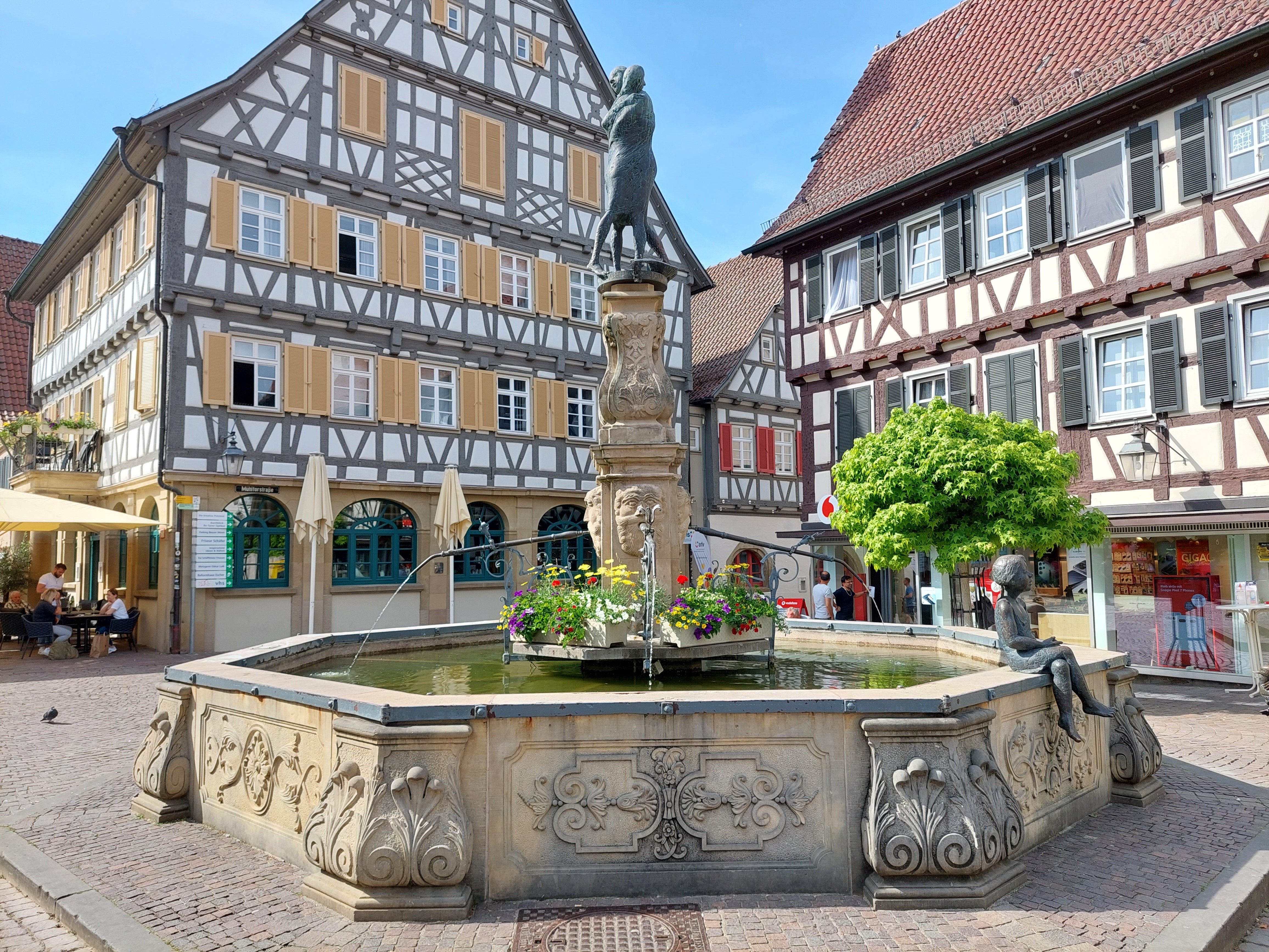 Figur am Marktbrunnen